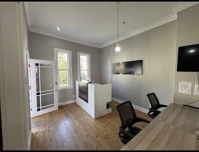 80M² OFFICE TO LET IN CLAREMONT